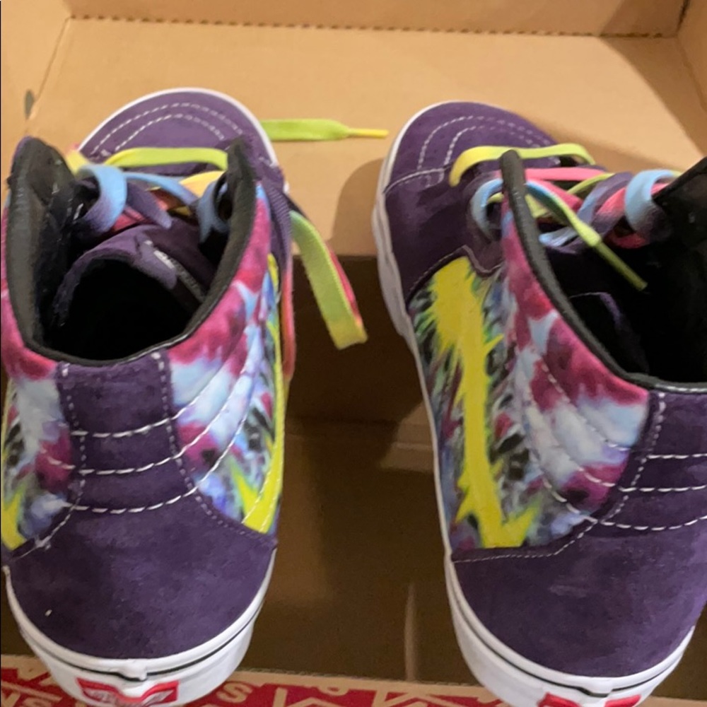 Vans - Picture 4 of 4